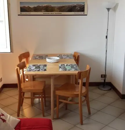شقة Angolo Aromatico *